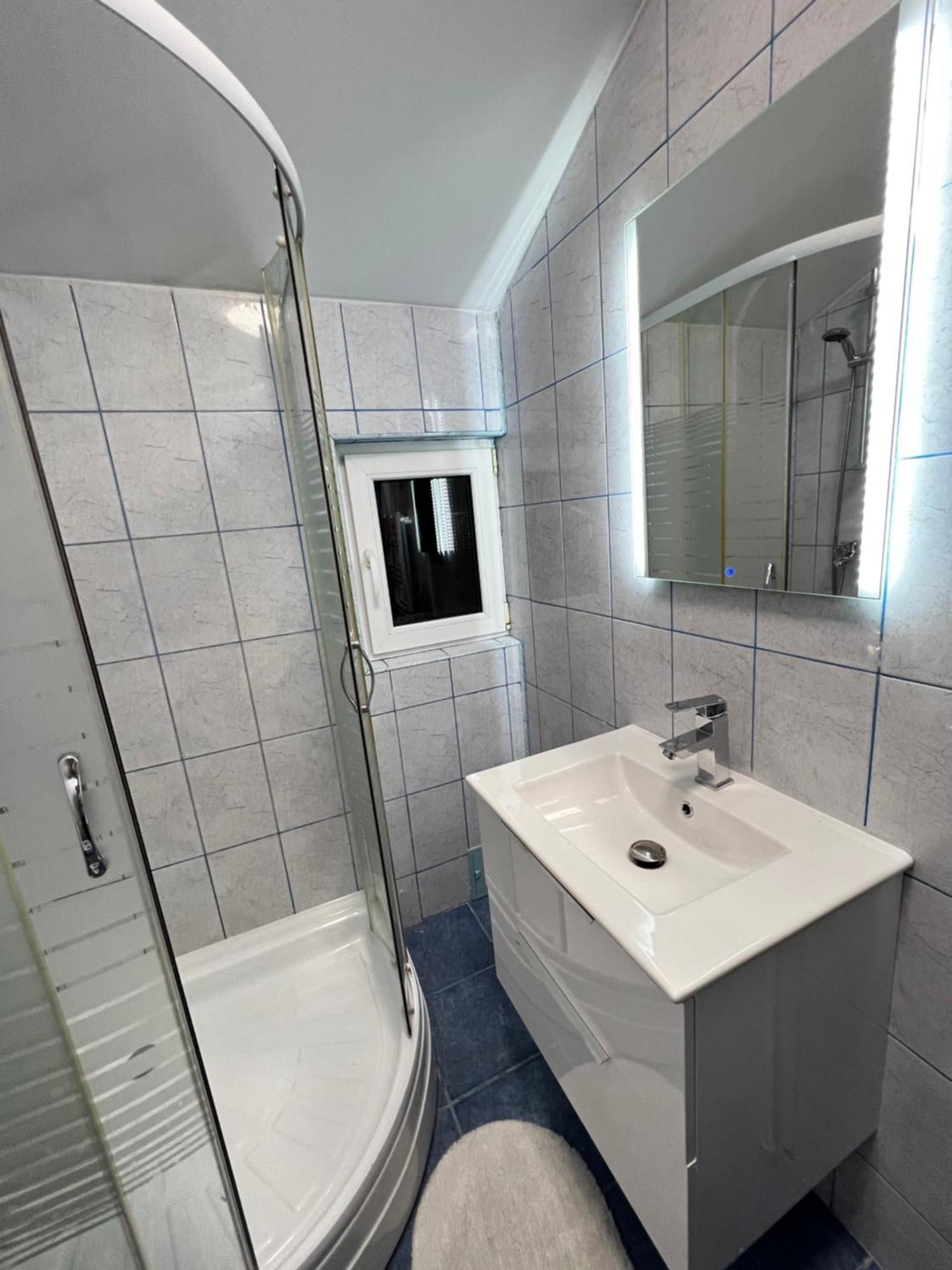 Ndl Downtown Apartment คลูจ-นาโปกา ภายนอก รูปภาพ